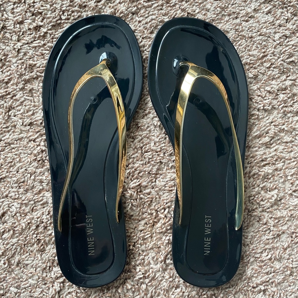 Nine West Thong Slides